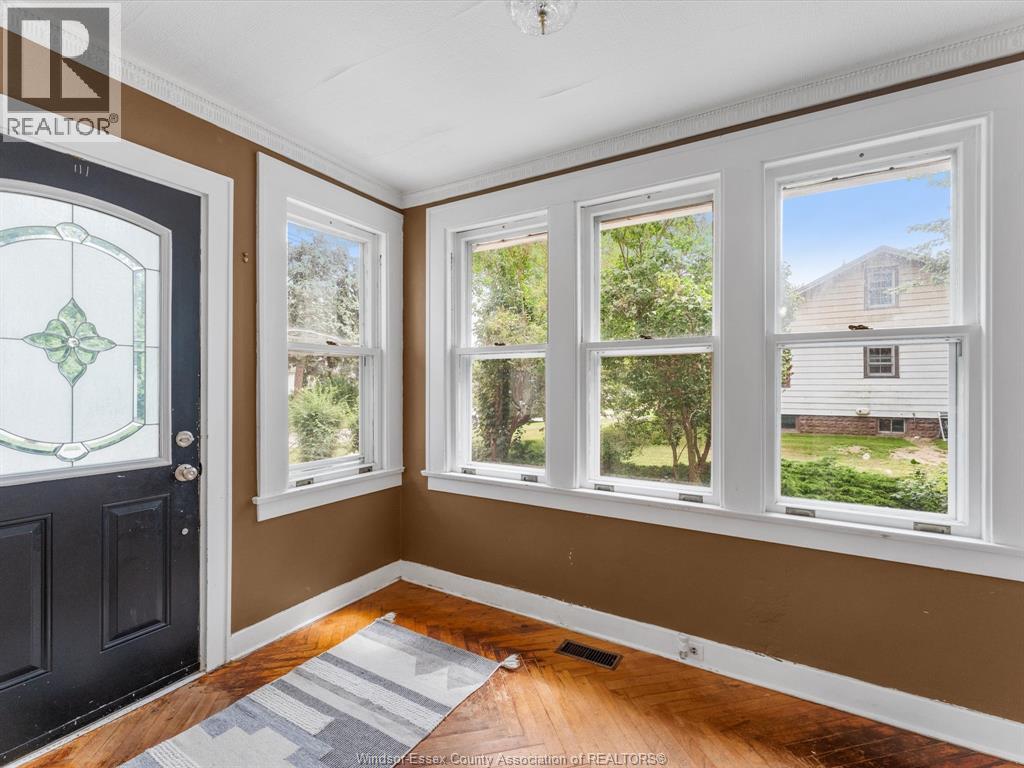 Photo 10 of 1303 Torquay Drive, Kingsville ON