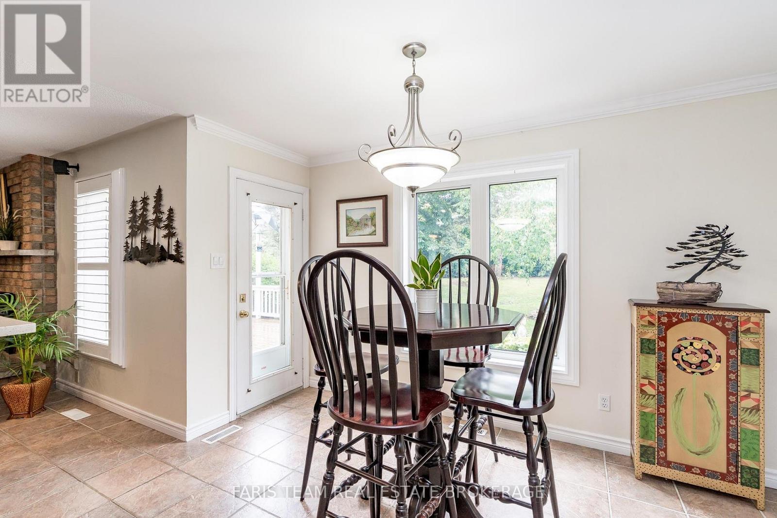 Photo 41 of 33 Willow Landing Road, Springwater ON