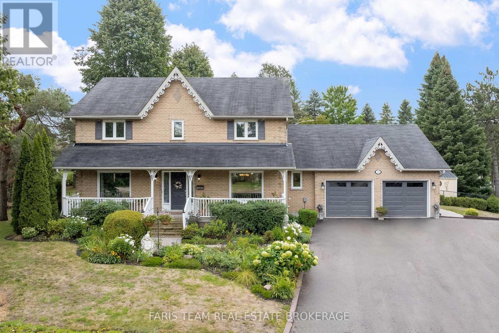 Photo 12 of 33 Willow Landing Road, Springwater ON