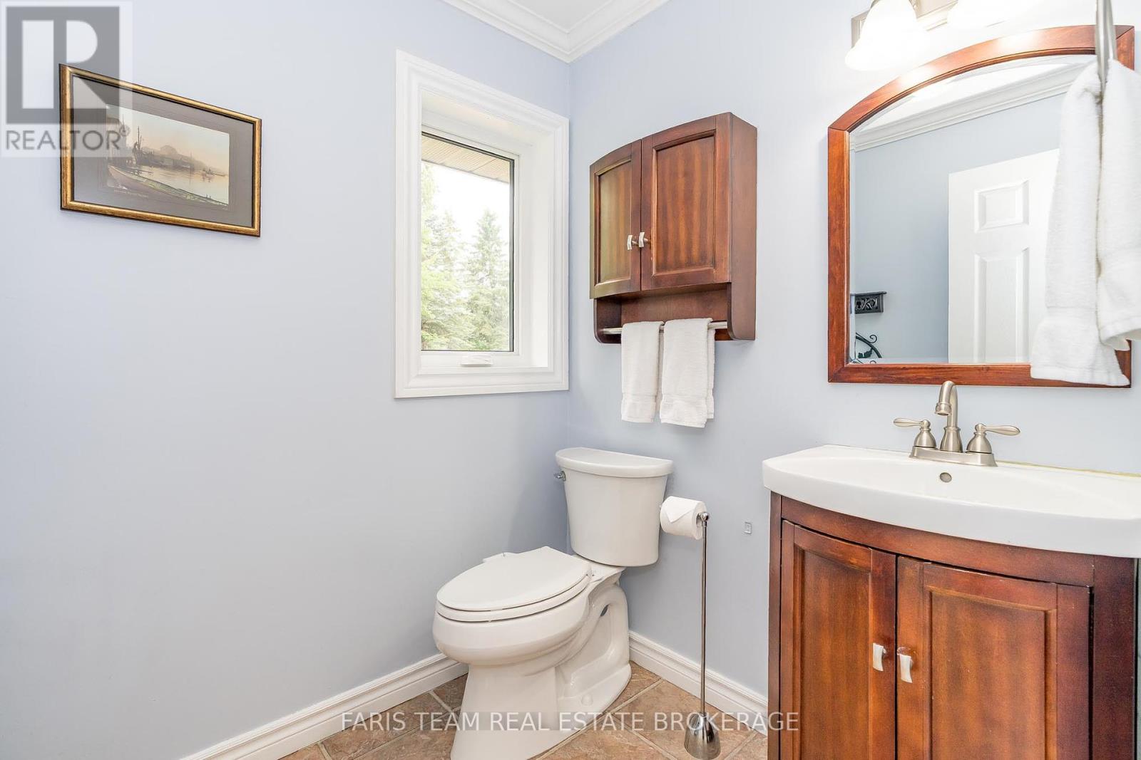 Photo 39 of 33 Willow Landing Road, Springwater ON