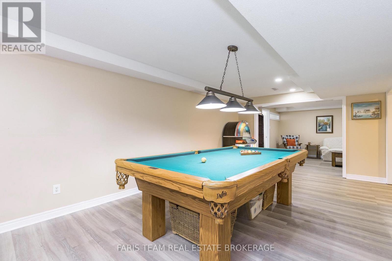 Photo 5 of 33 Willow Landing Road, Springwater ON