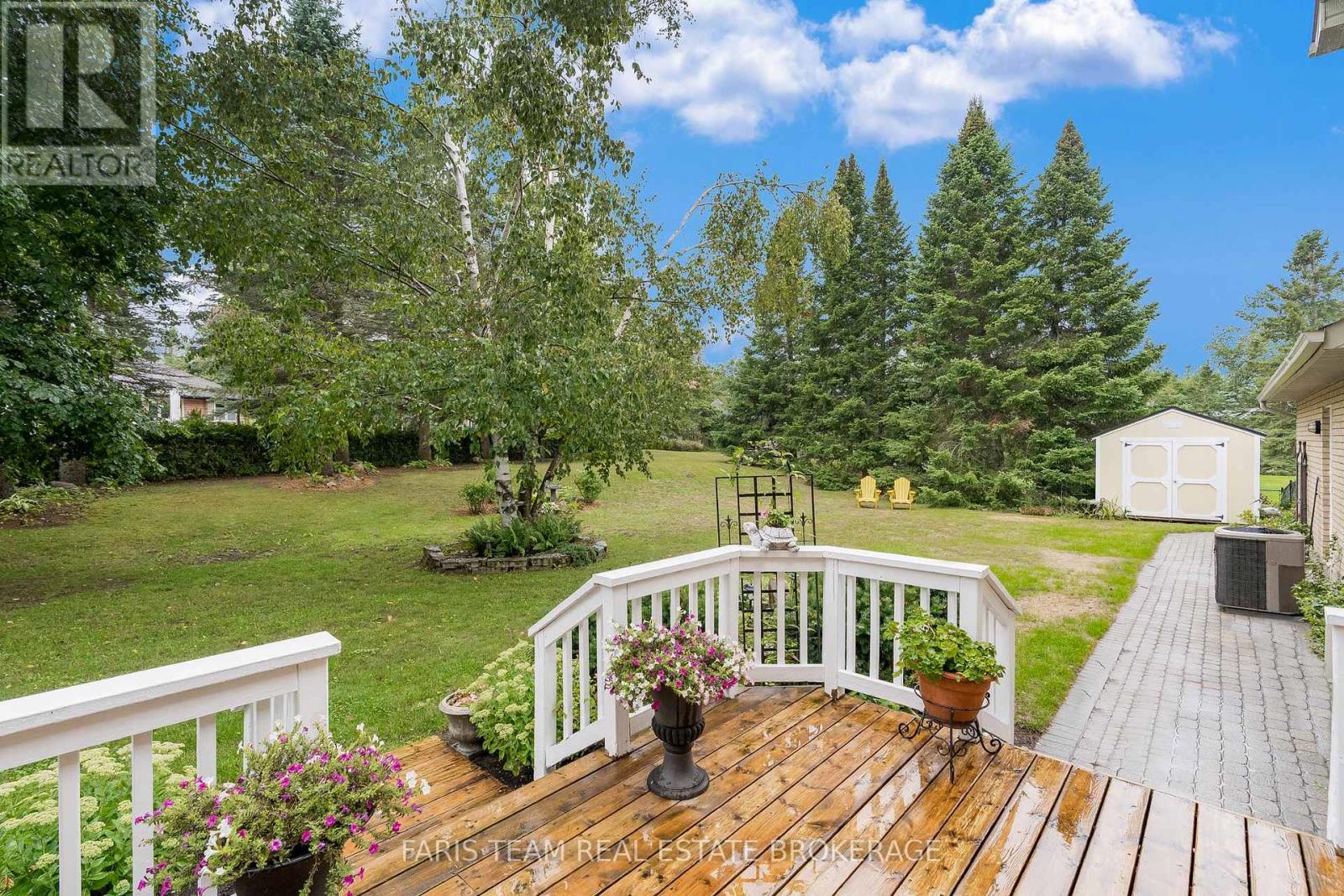 Photo 34 of 33 Willow Landing Road, Springwater ON