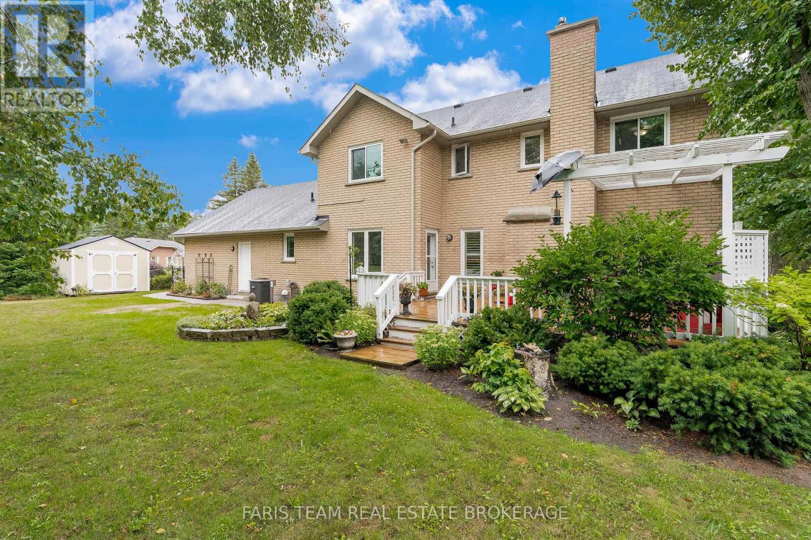 Photo 27 of 33 Willow Landing Road, Springwater ON