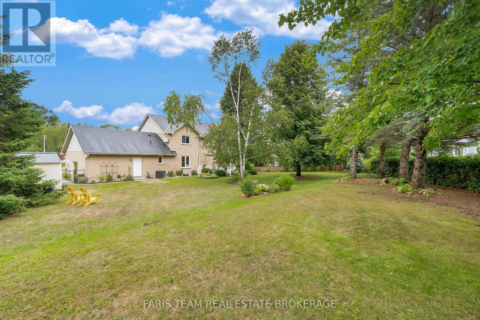 Photo 10 of 33 Willow Landing Road, Springwater ON