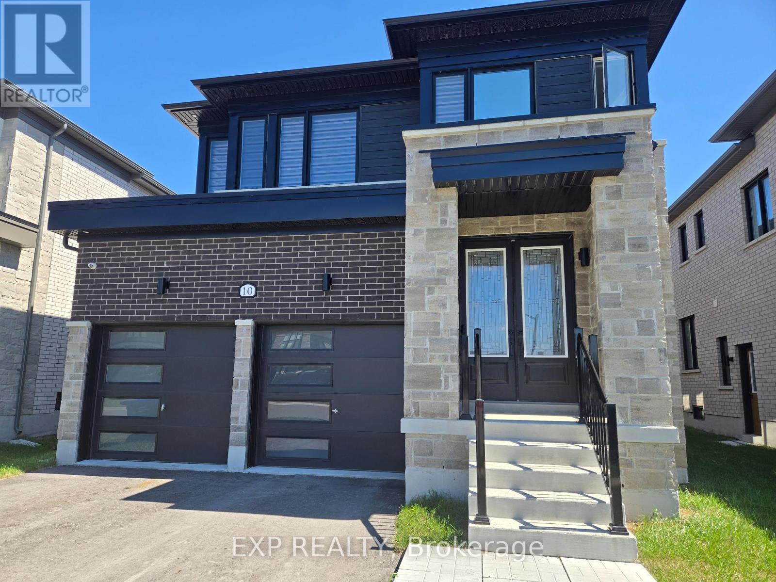 Photo 4 of 10 Nicort Road, Wasaga Beach ON