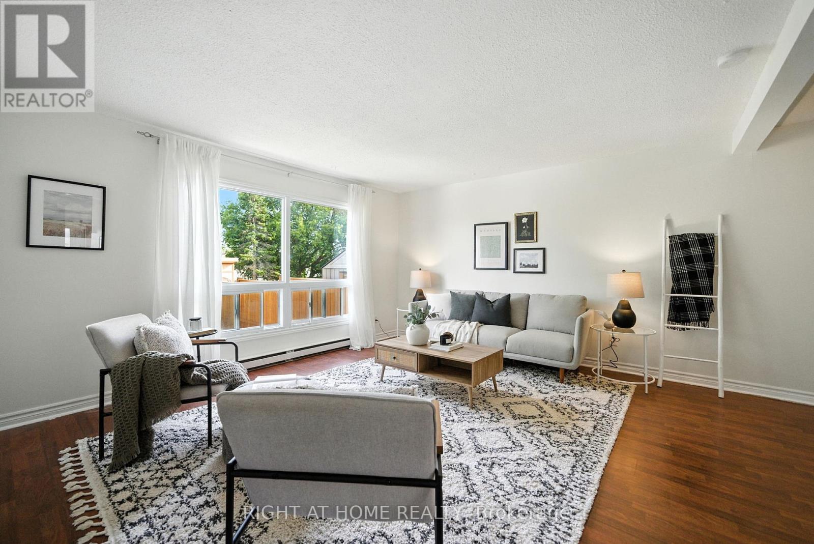 Photo 11 of 331 Phillip Murray Avenue, Oshawa ON