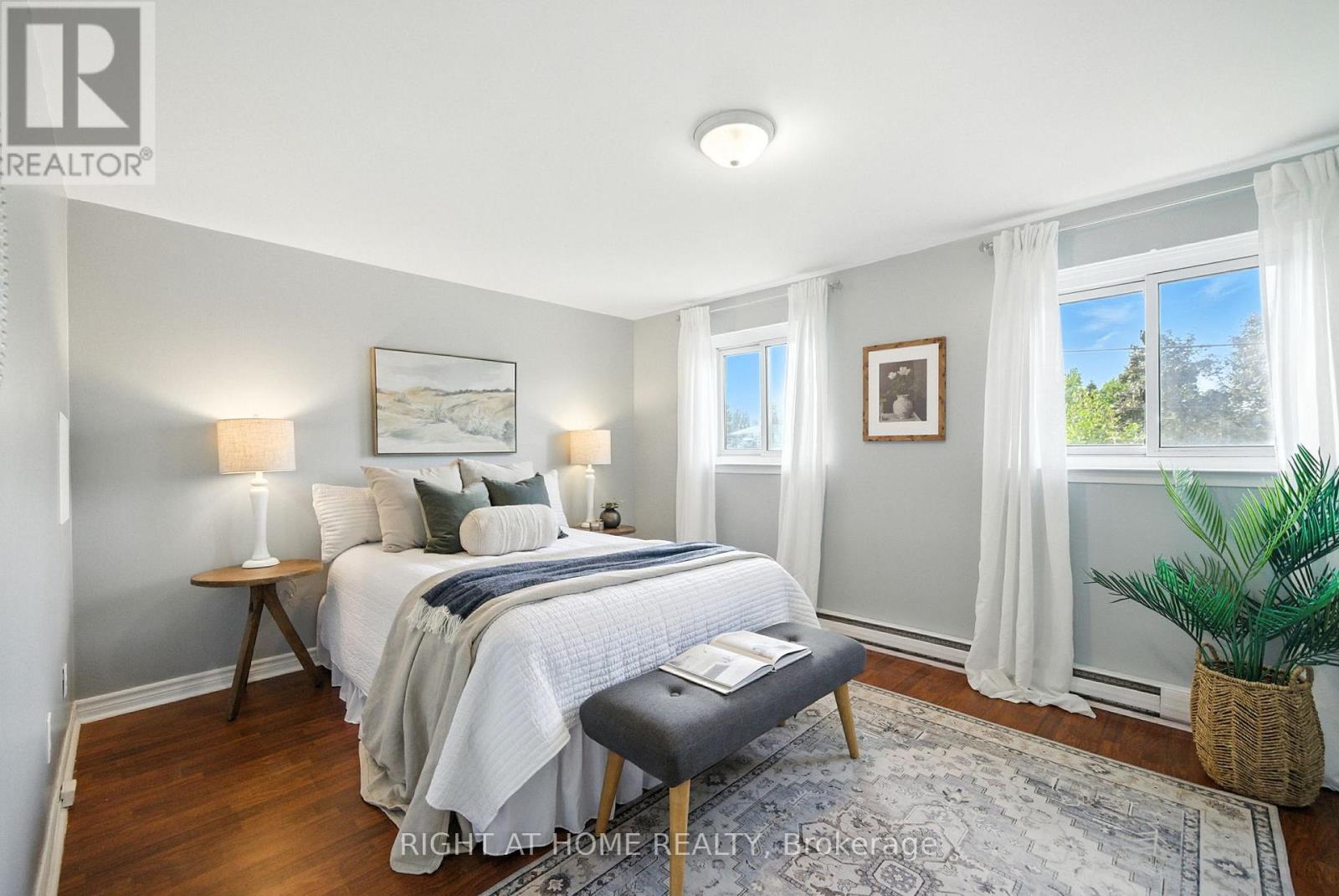 Photo 13 of 331 Phillip Murray Avenue, Oshawa ON