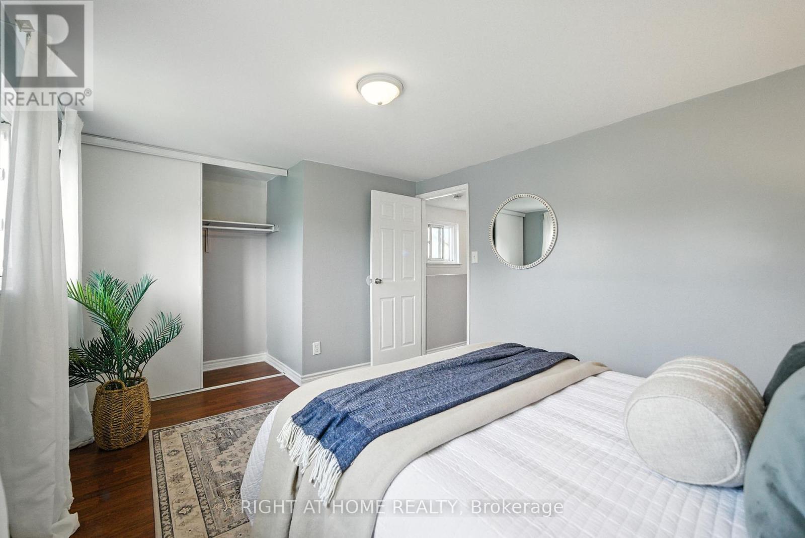 Photo 15 of 331 Phillip Murray Avenue, Oshawa ON