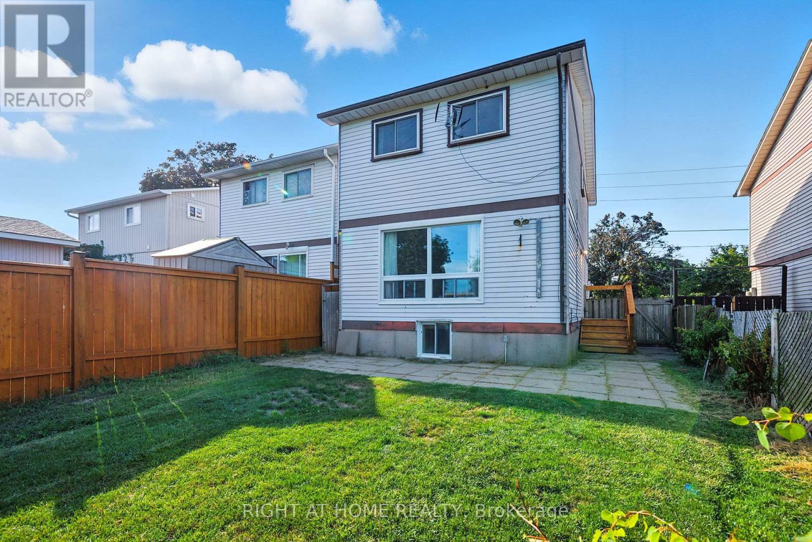 Photo 31 of 331 Phillip Murray Avenue, Oshawa ON