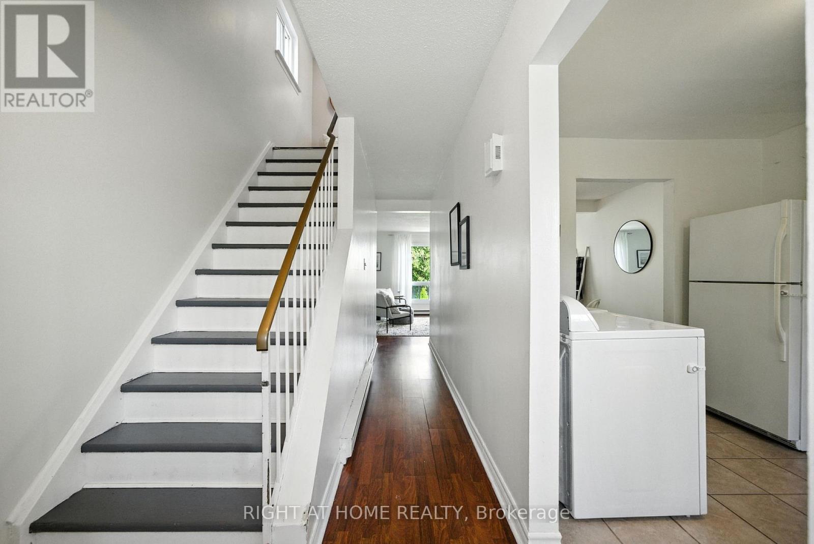 Photo 4 of 331 Phillip Murray Avenue, Oshawa ON