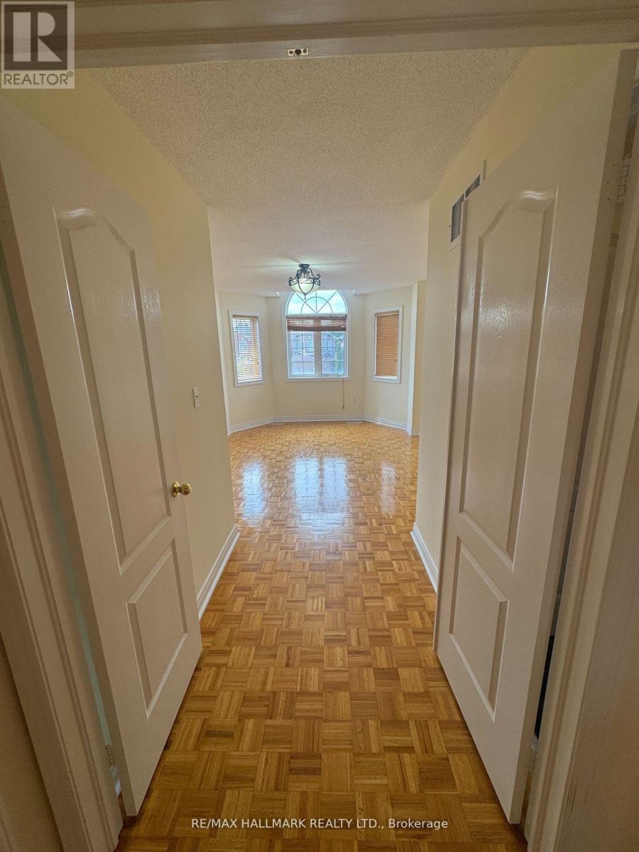 Photo 13 of 203 Landsbridge Street, Caledon ON