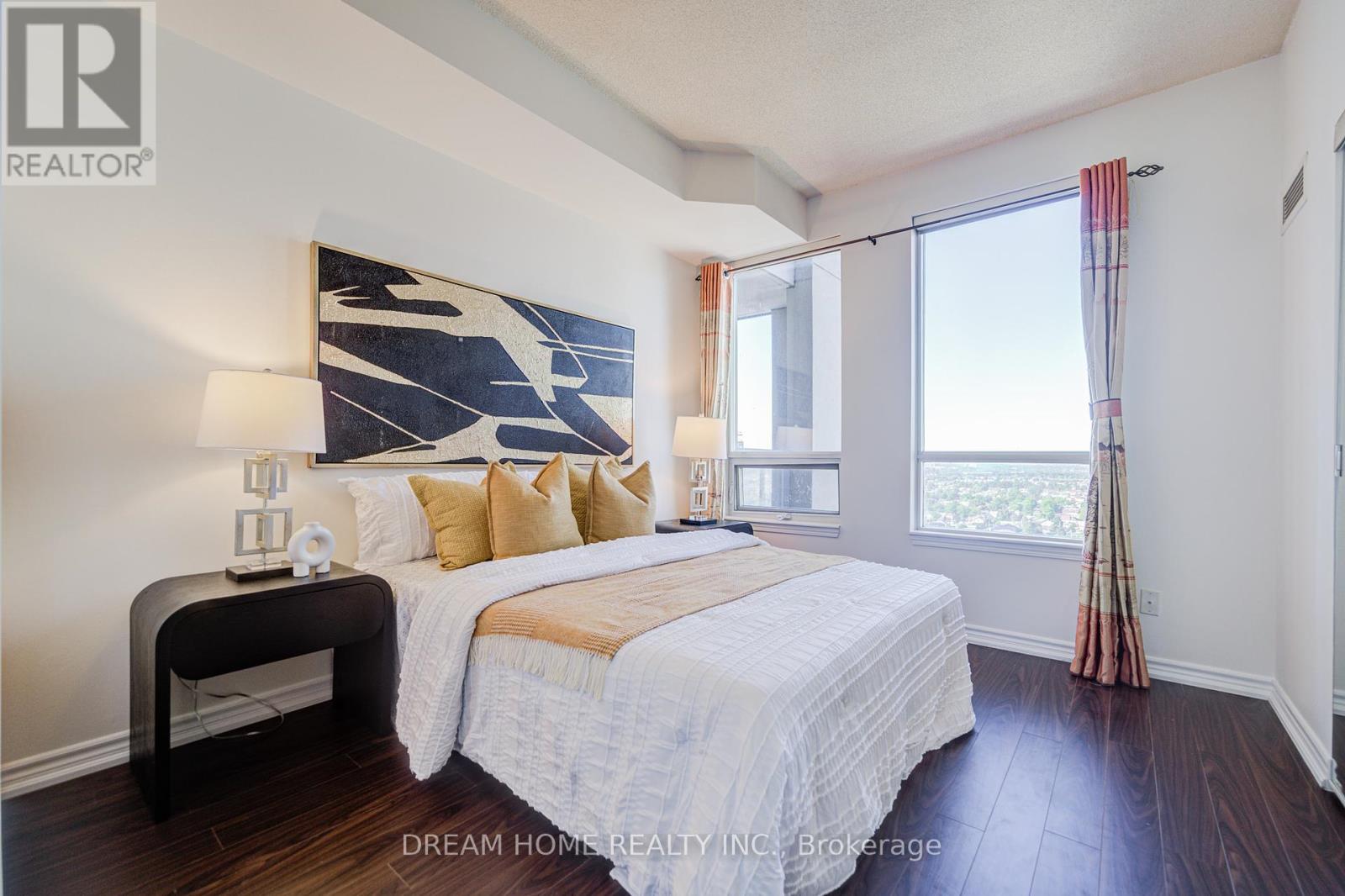Photo 26 of 2004 388 Prince Of Wales Drive, Mississauga ON