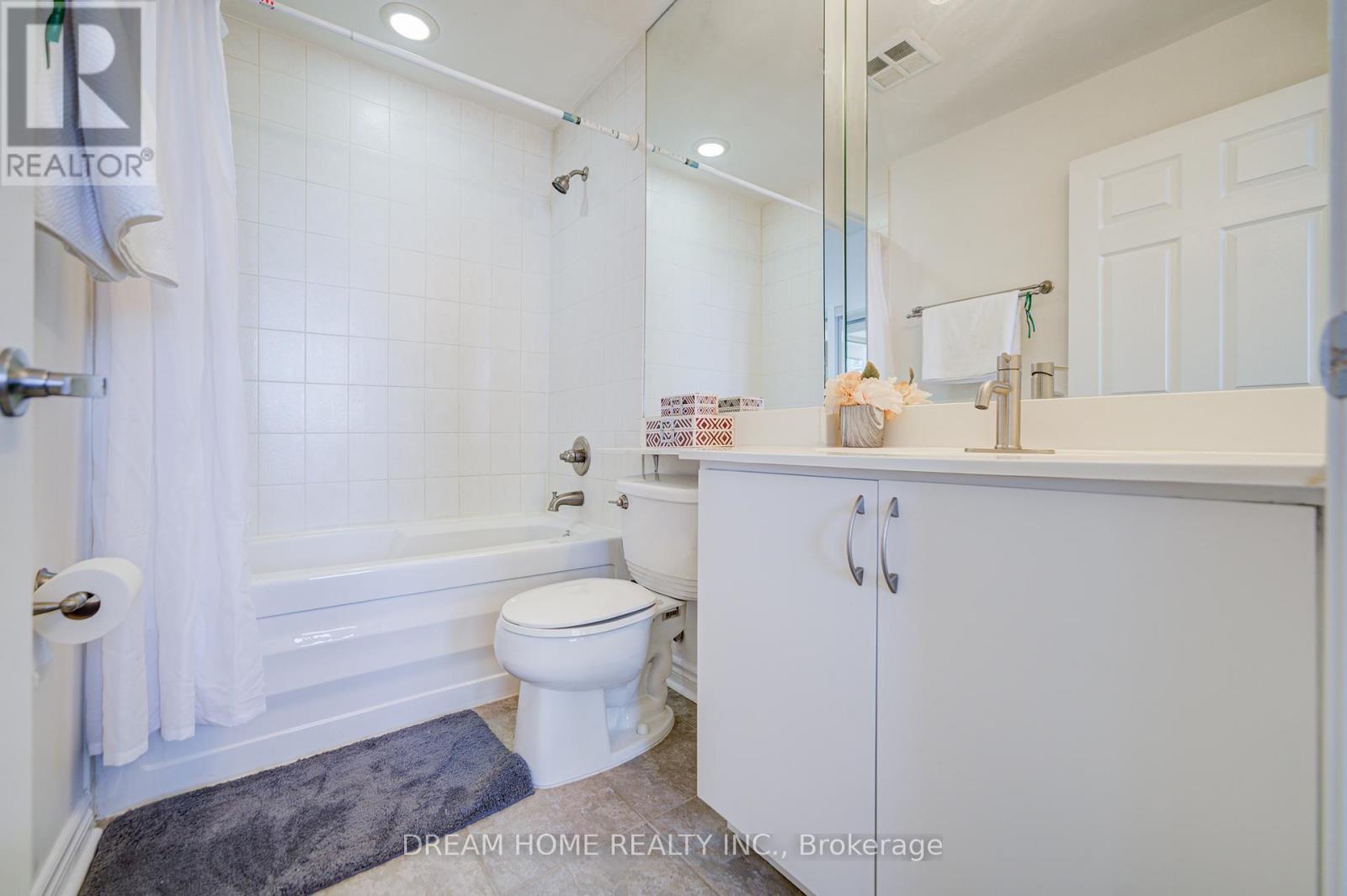 Photo 27 of 2004 388 Prince Of Wales Drive, Mississauga ON