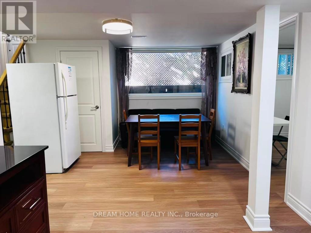 Photo 14 of Lower 367 Yale Crescent, Oakville ON