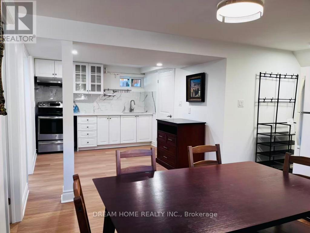 Photo 22 of Lower 367 Yale Crescent, Oakville ON