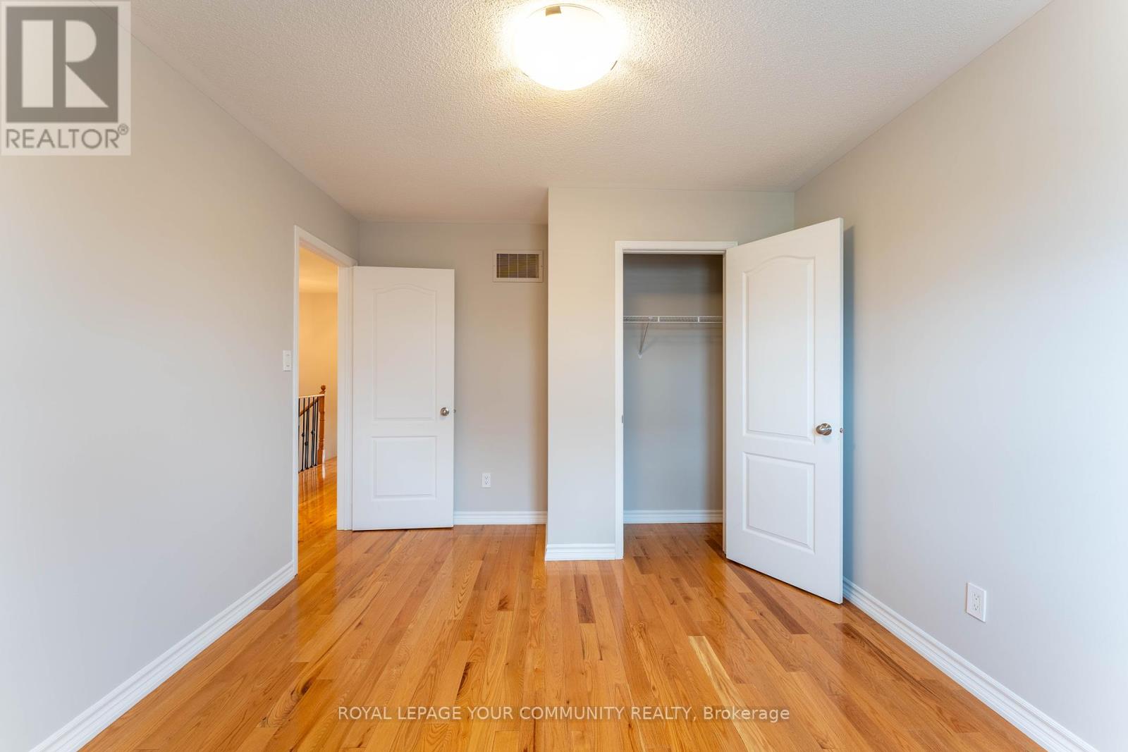 Photo 12 of 6 Bellchase Trail, Brampton ON