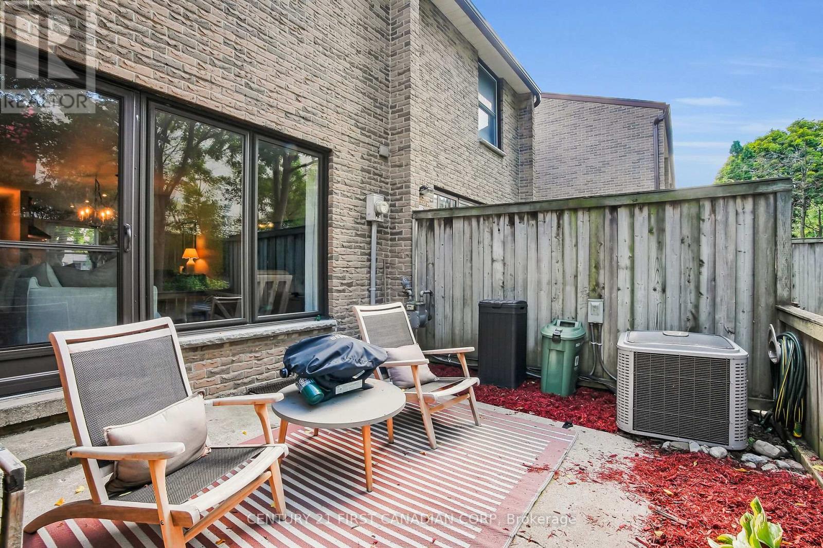 Photo 23 of 57 640 Wonderland Road S, London South ON