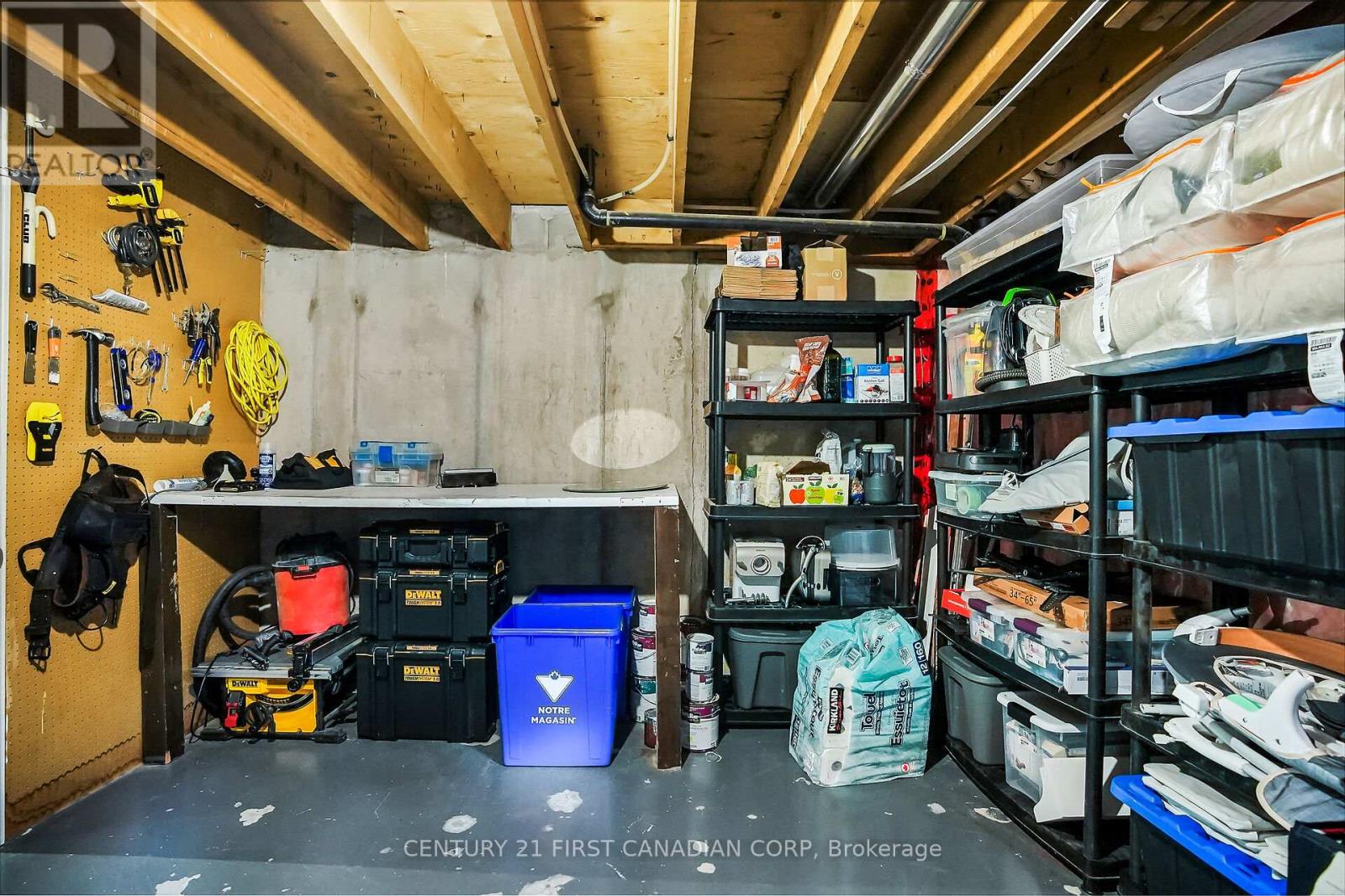 Photo 26 of 57 640 Wonderland Road S, London South ON