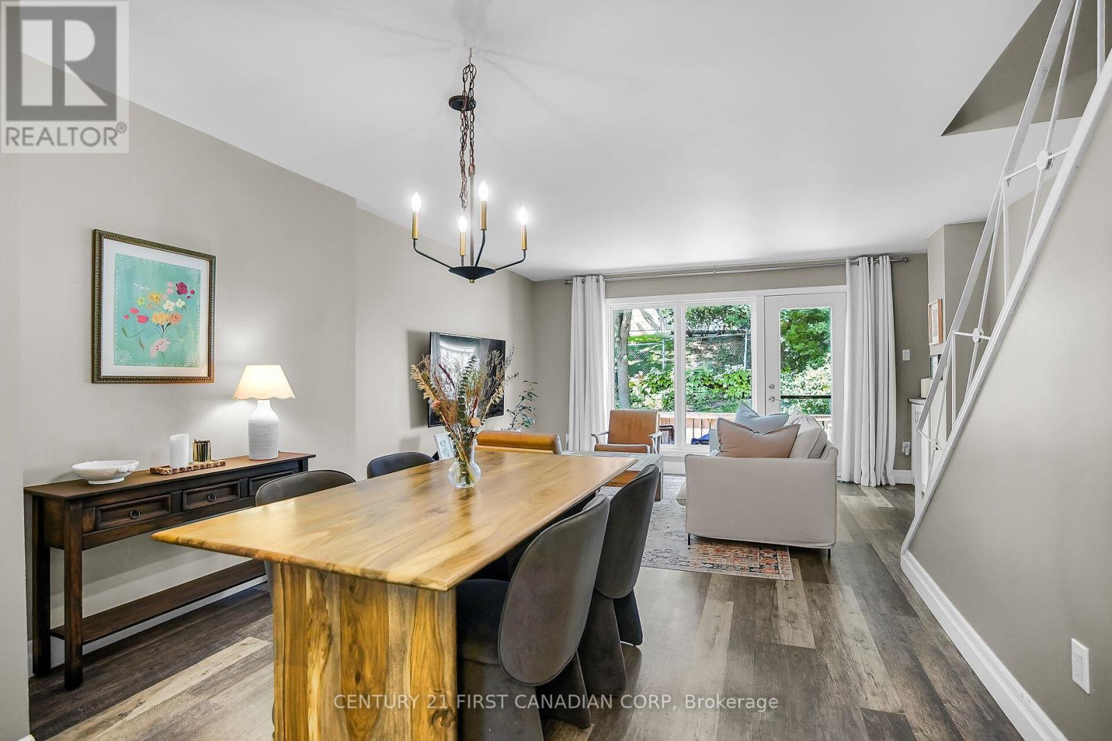 Photo 7 of 57 640 Wonderland Road S, London South ON