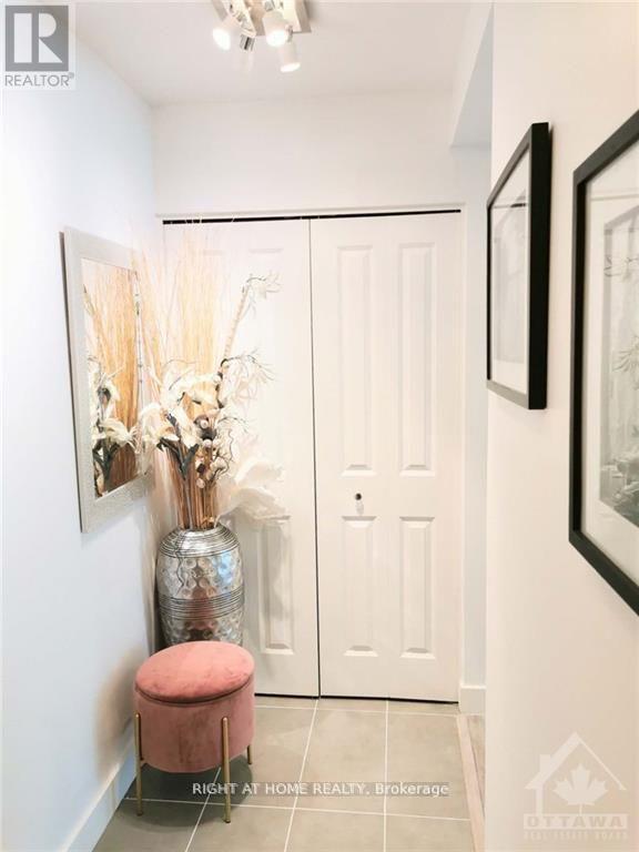 Photo 3 of 709 242 Rideau Street, Ottawa ON