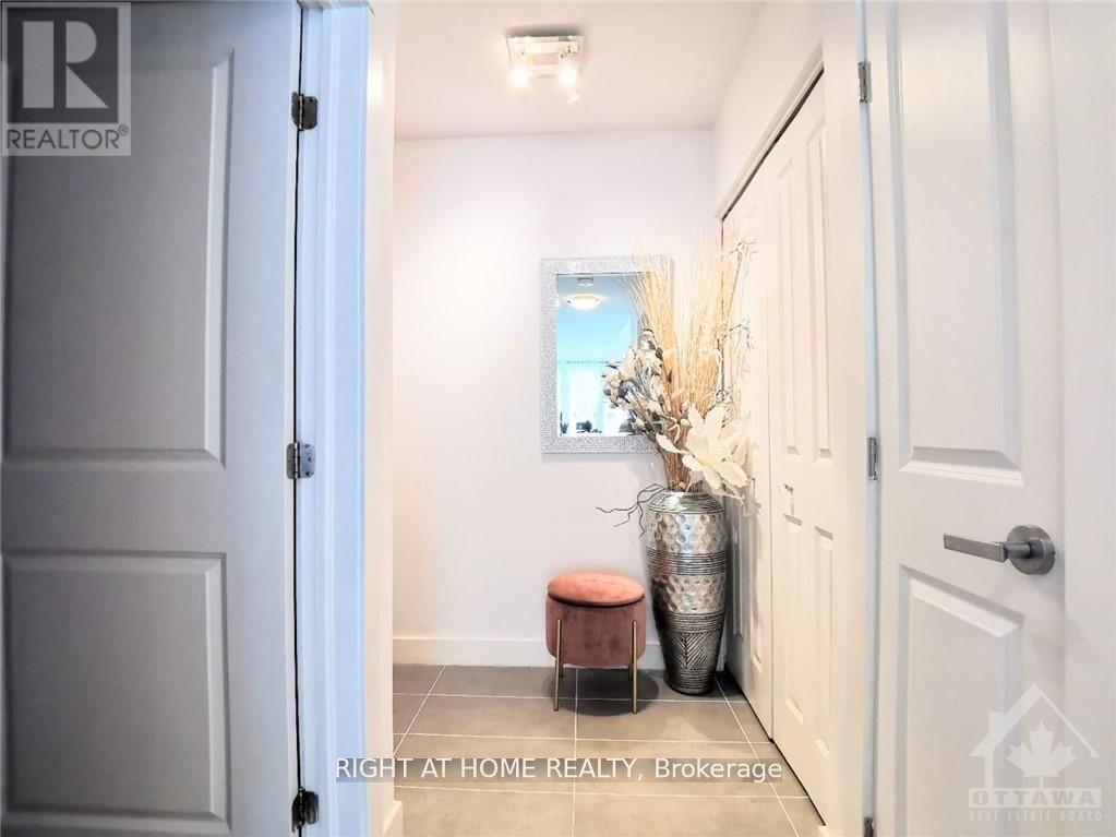 Photo 13 of 709 242 Rideau Street, Ottawa ON
