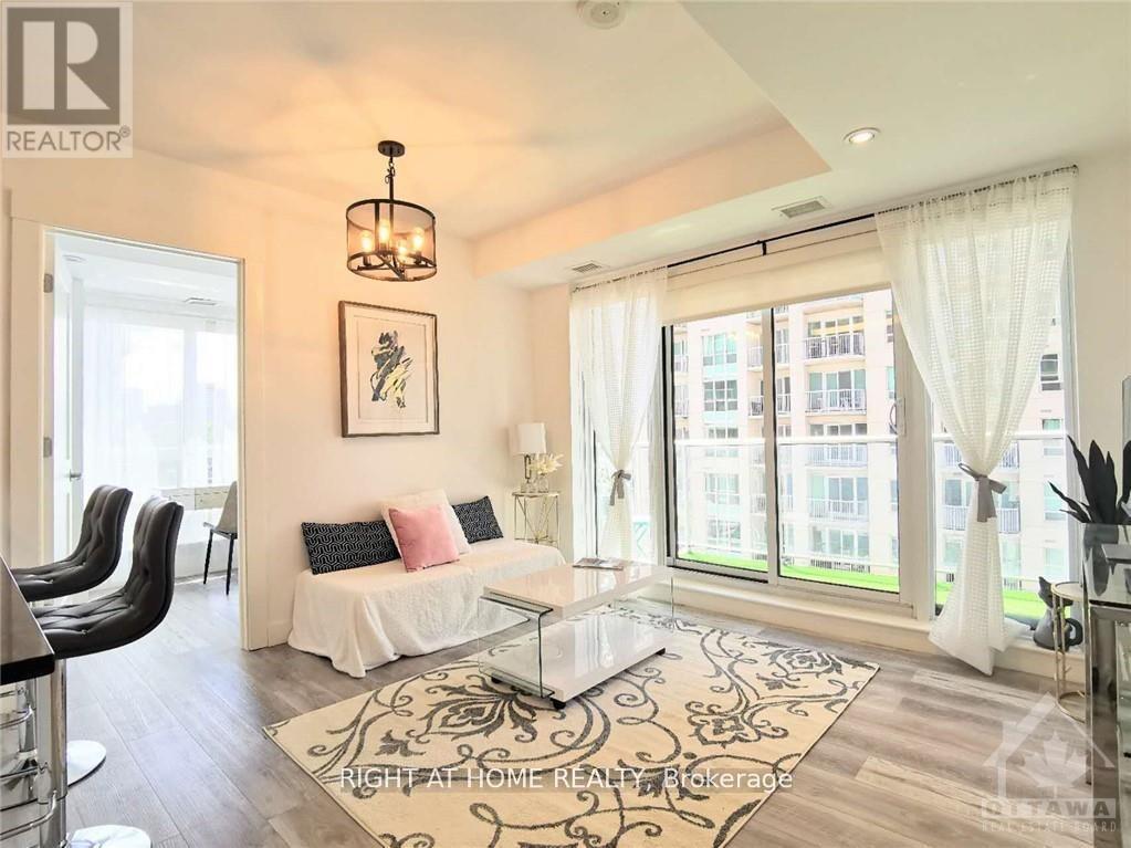 Photo 1 of 709 242 Rideau Street, Ottawa ON