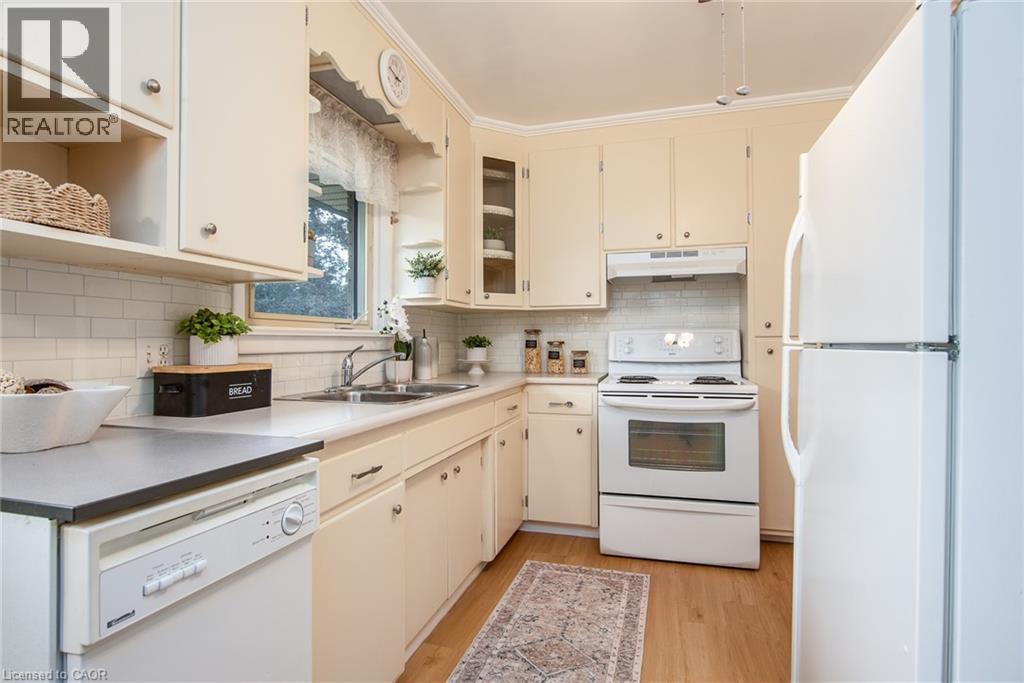 Photo 14 of 148 Siebert Avenue, Kitchener ON
