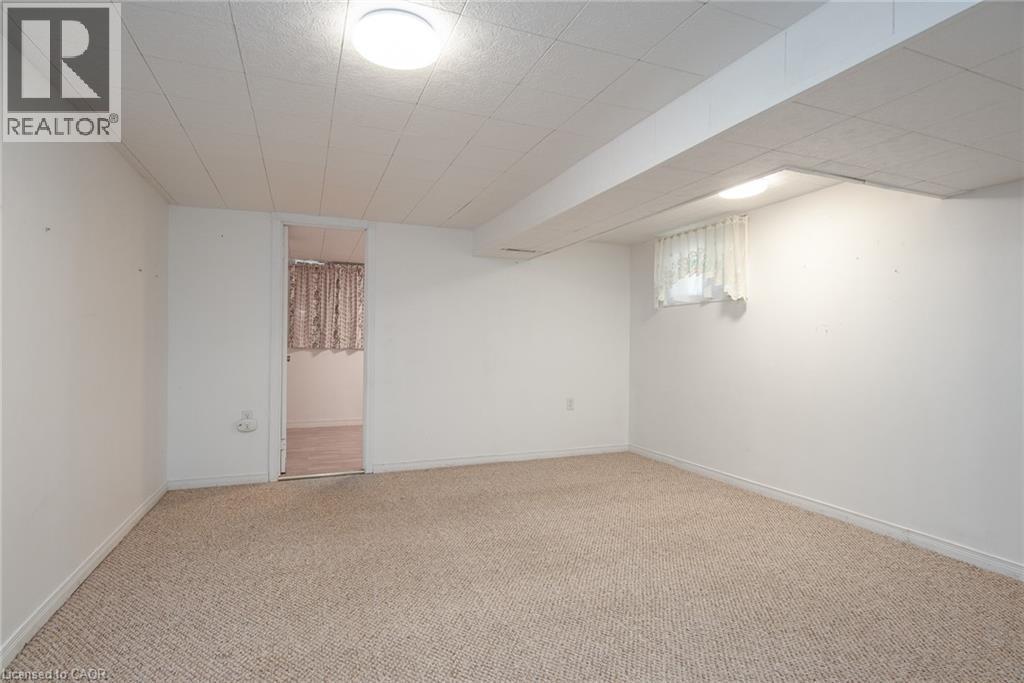 Photo 32 of 148 Siebert Avenue, Kitchener ON
