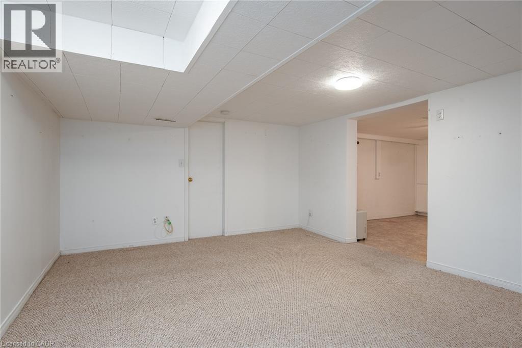 Photo 33 of 148 Siebert Avenue, Kitchener ON