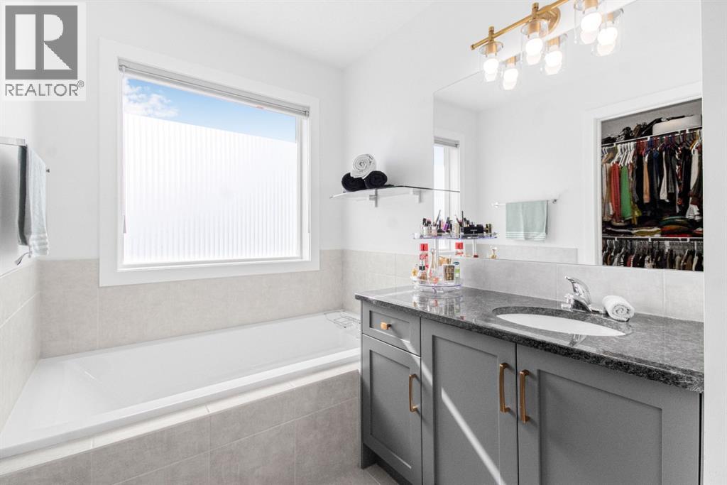 Photo 22 of 701 Marina Drive, Chestermere AB