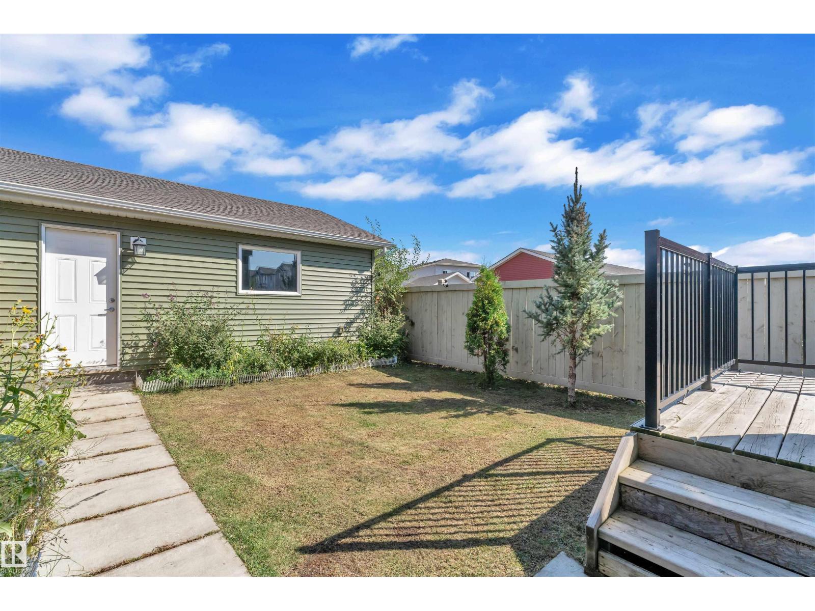 Photo 36 of 2637 Maple Wy Nw, Edmonton AB
