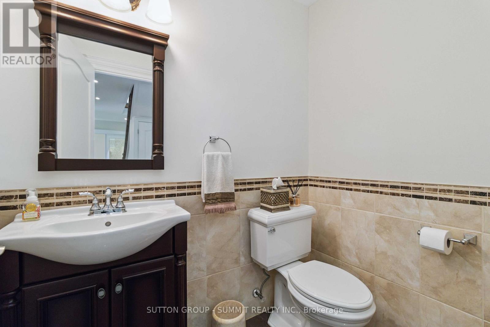Photo 32 of 353 Queen Street S, Mississauga ON