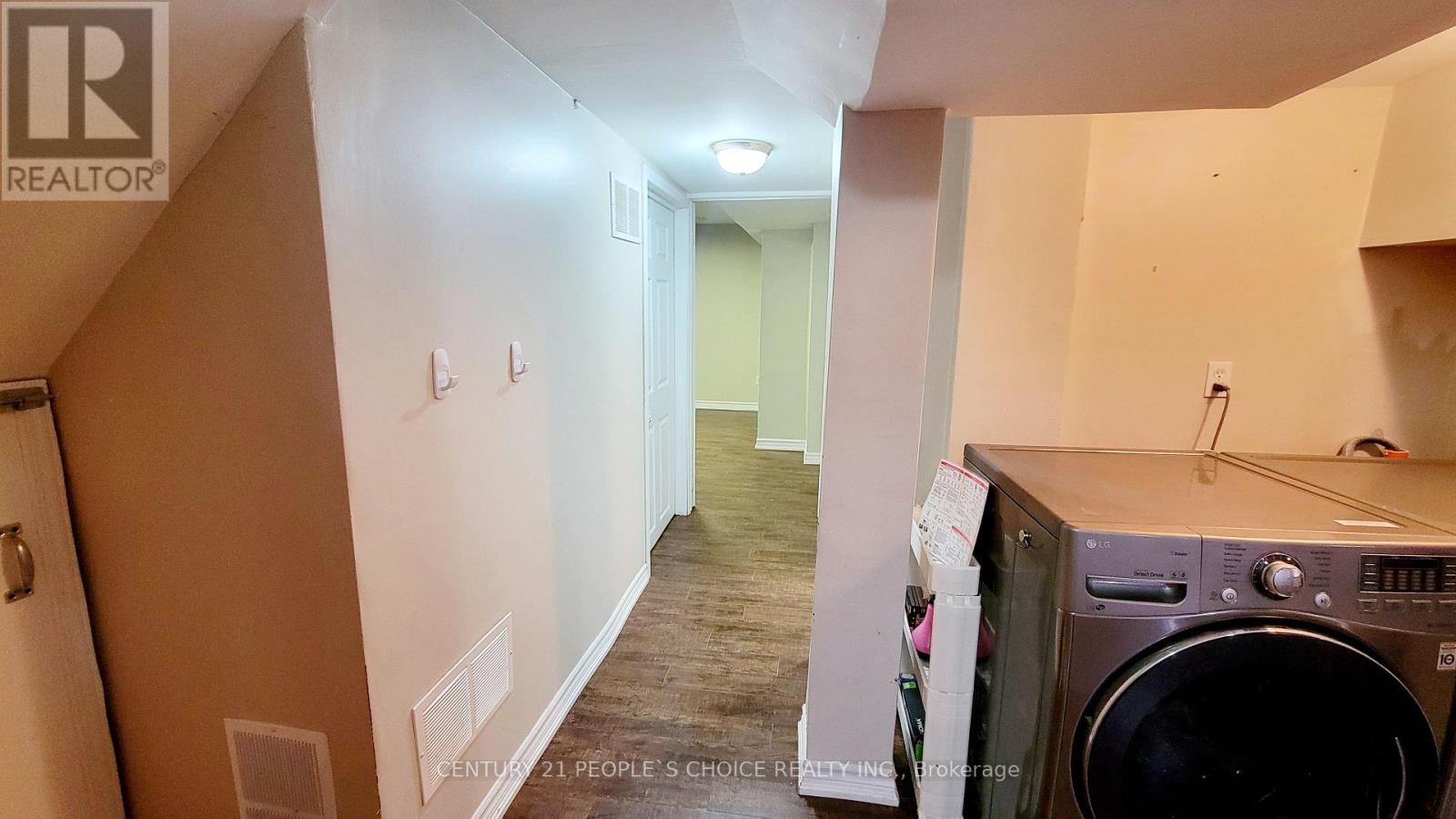 Photo 12 of 3 Casa Lane, Brampton ON