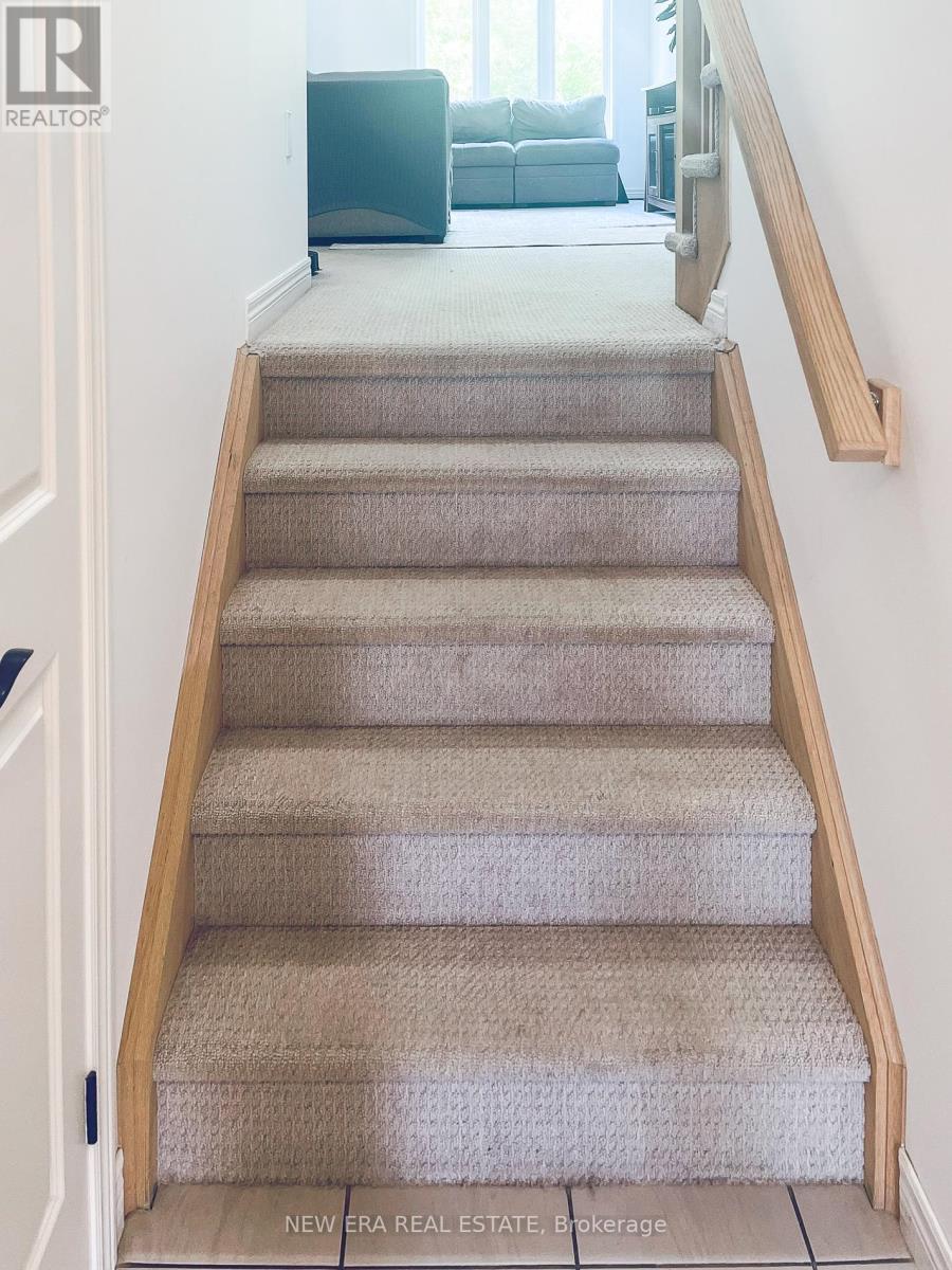 Photo 18 of 63 Dennis Drive, West Lincoln ON