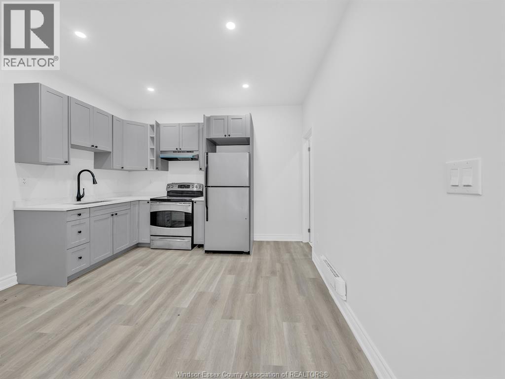 Photo 12 of 728 Pierre, Windsor ON