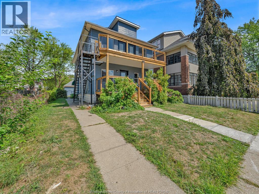 Photo 2 of 728 Pierre, Windsor ON