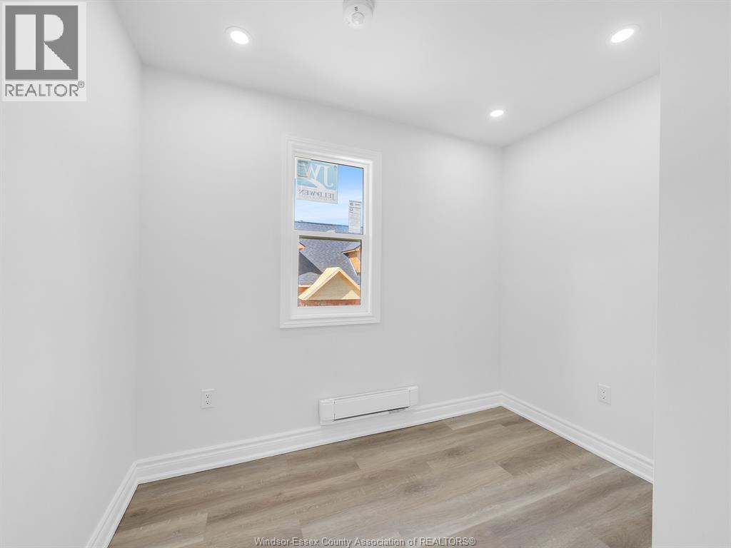 Photo 21 of 728 Pierre, Windsor ON