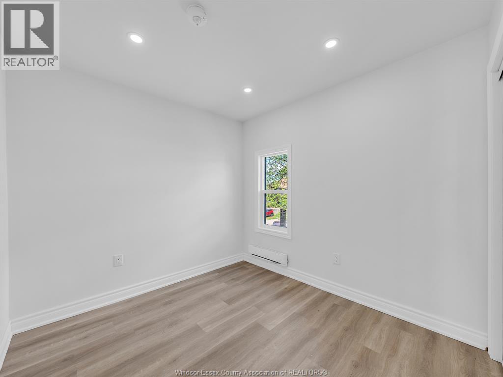Photo 23 of 728 Pierre, Windsor ON