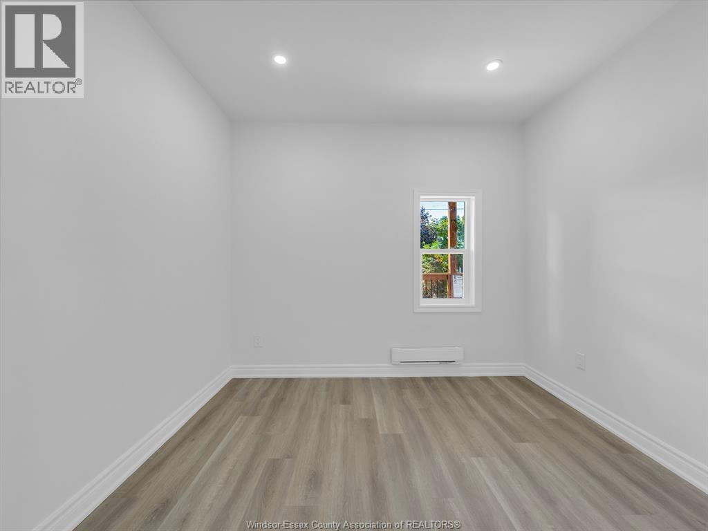 Photo 6 of 728 Pierre, Windsor ON