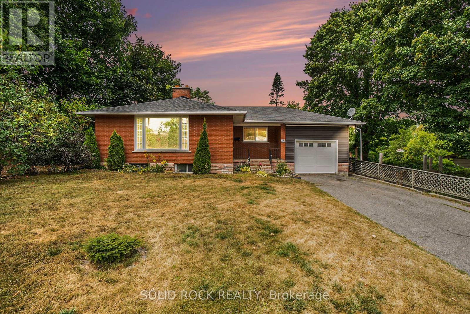 Photo 26 of 120 Ida Street N, Arnprior ON