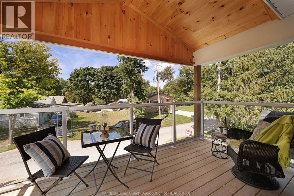 Photo 39 of 112 Washington, Harrow ON