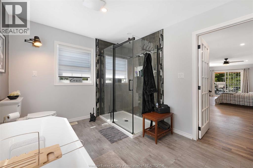 Photo 42 of 112 Washington, Harrow ON