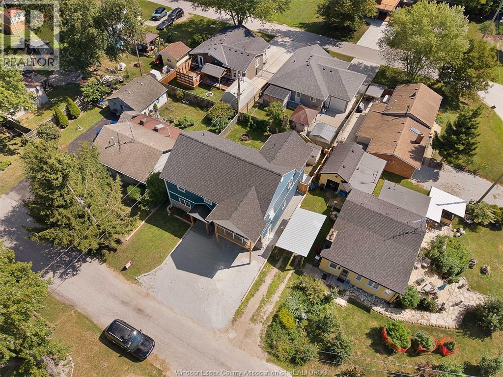 Photo 41 of 112 Washington, Harrow ON