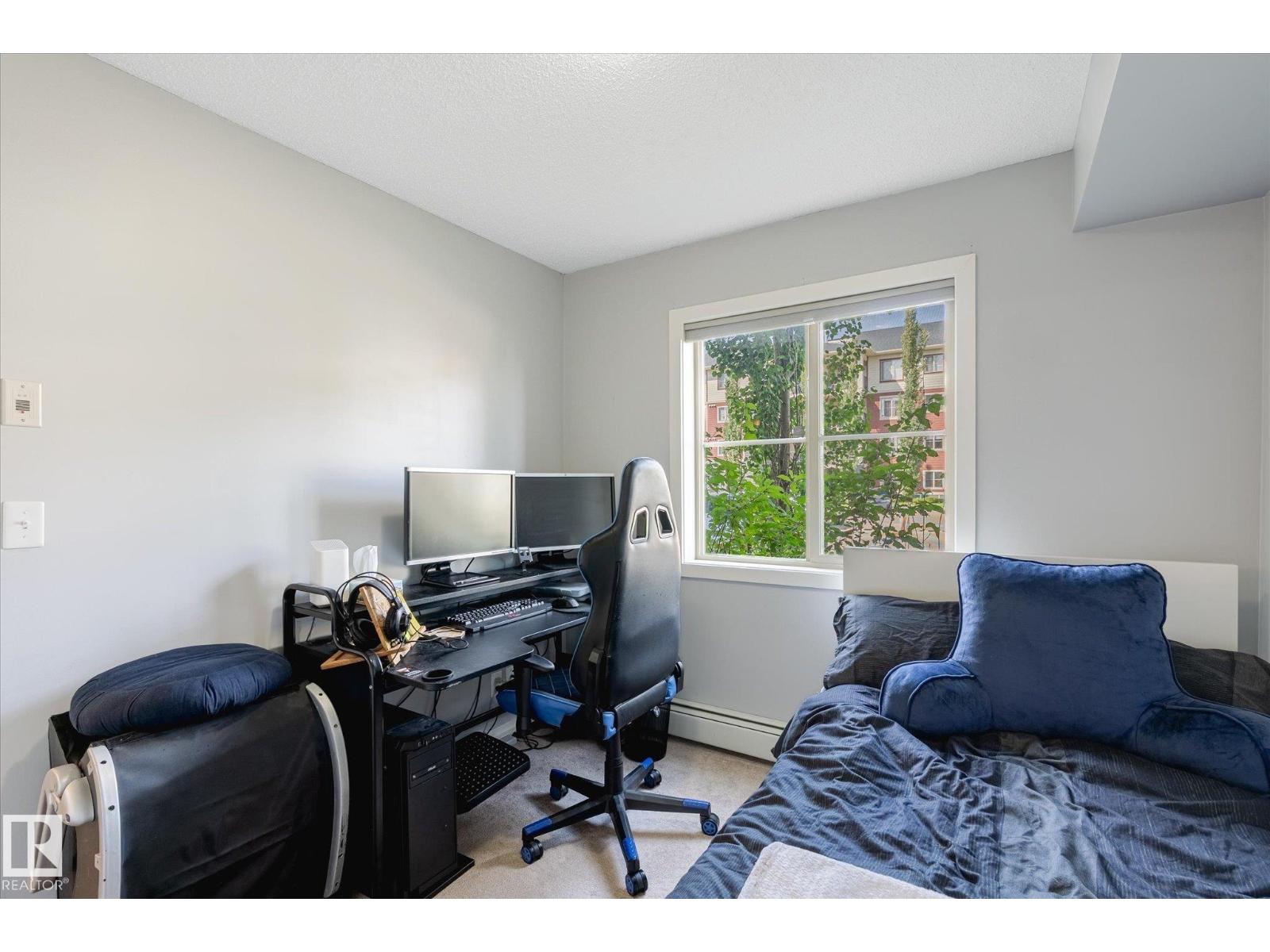 Photo 5 of 120 5816 Mullen Pl Nw, Edmonton AB