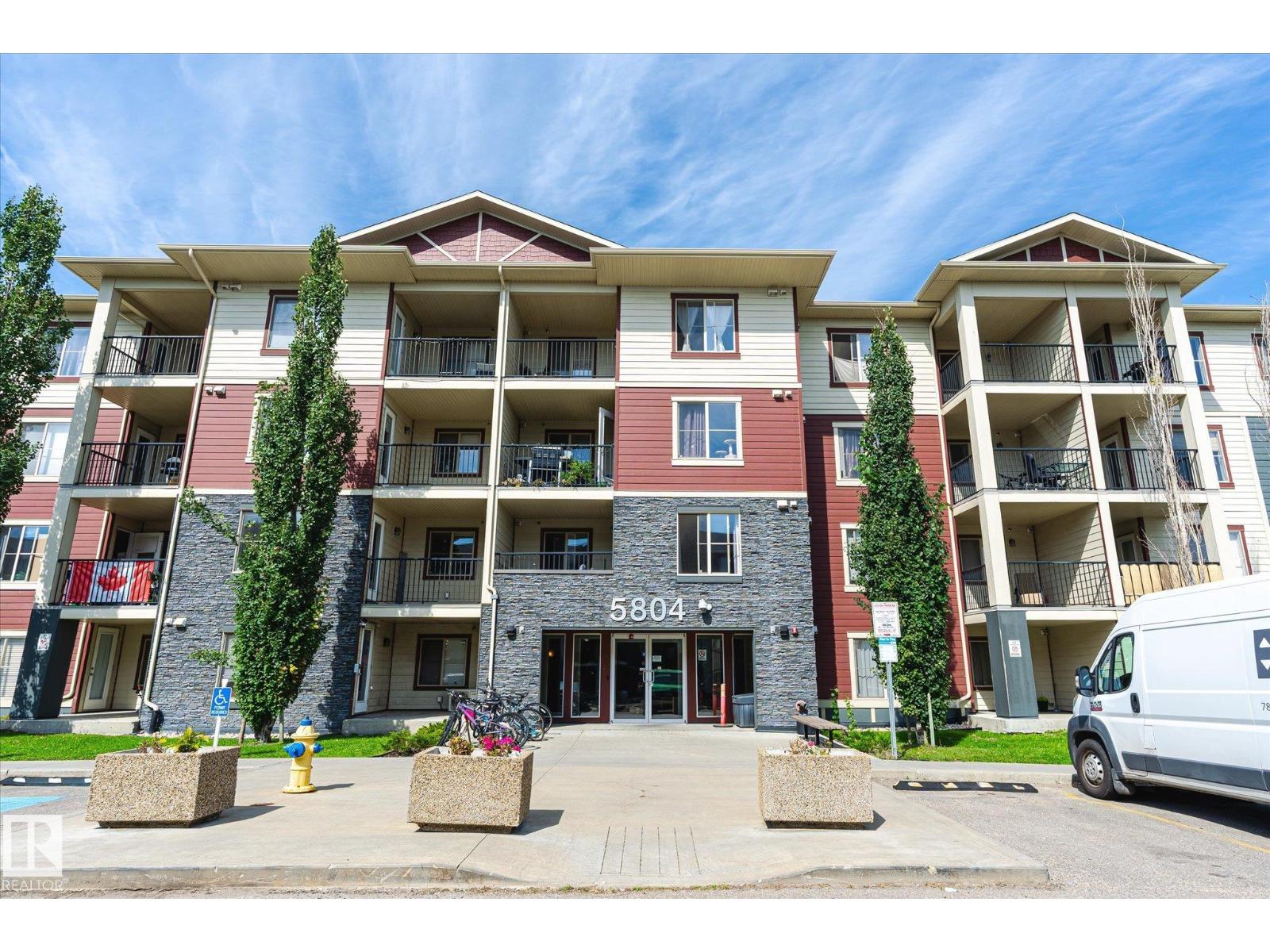 Photo 12 of 204 5804 Mullen Pl Nw, Edmonton AB