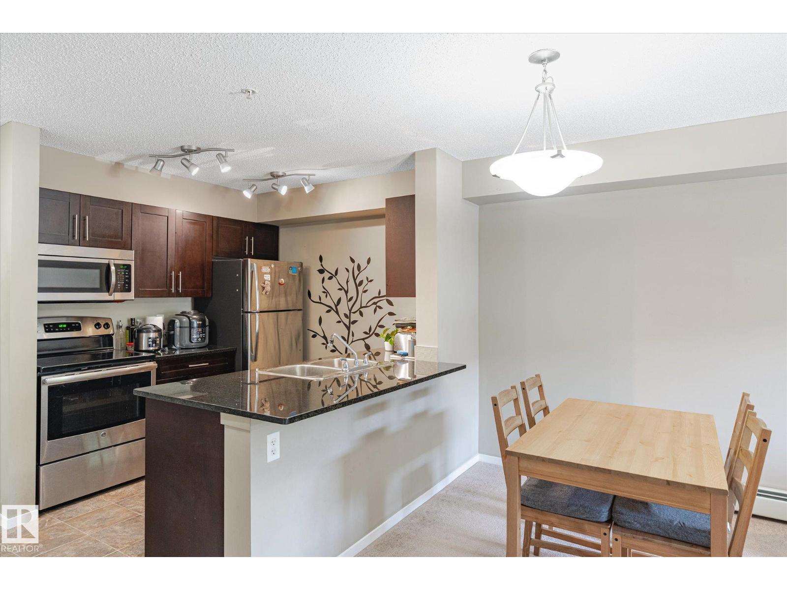 Photo 2 of 204 5804 Mullen Pl Nw, Edmonton AB