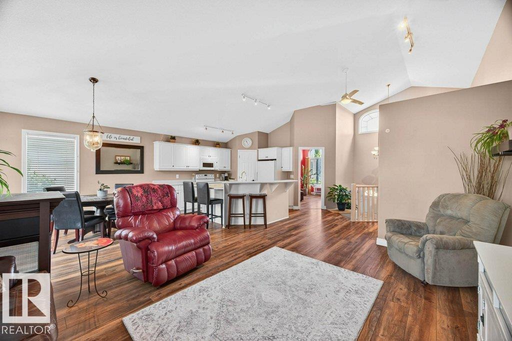 Photo 38 of 3812 42 St Nw, Edmonton AB