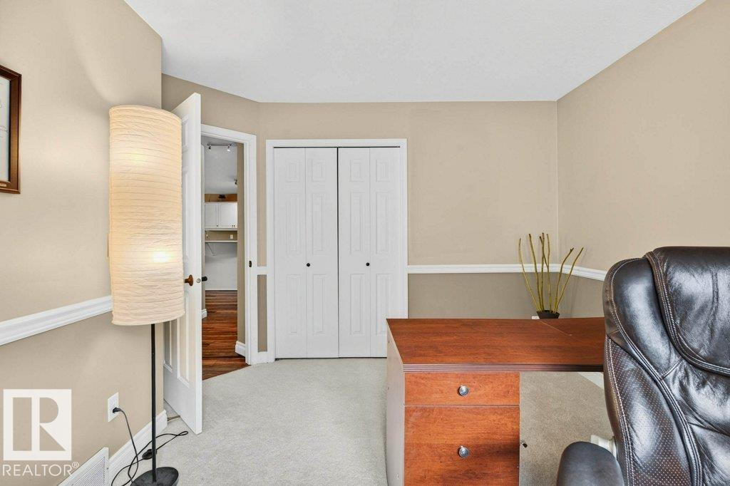 Photo 5 of 3812 42 St Nw, Edmonton AB