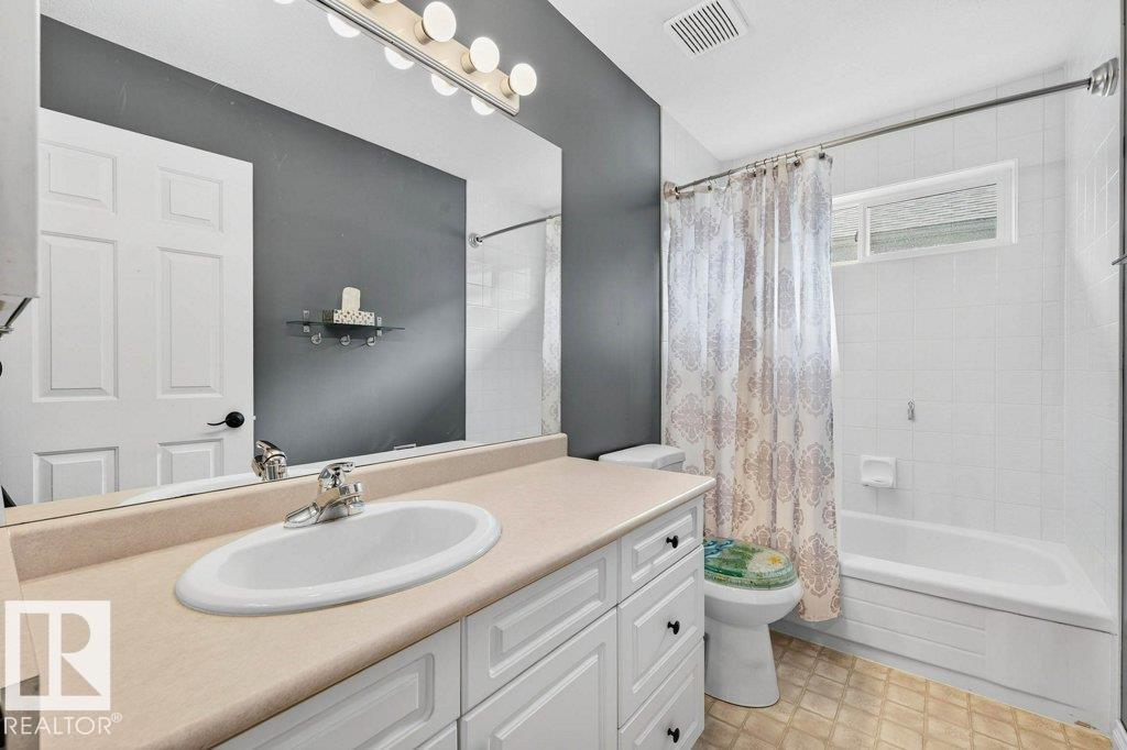 Photo 27 of 3812 42 St Nw, Edmonton AB