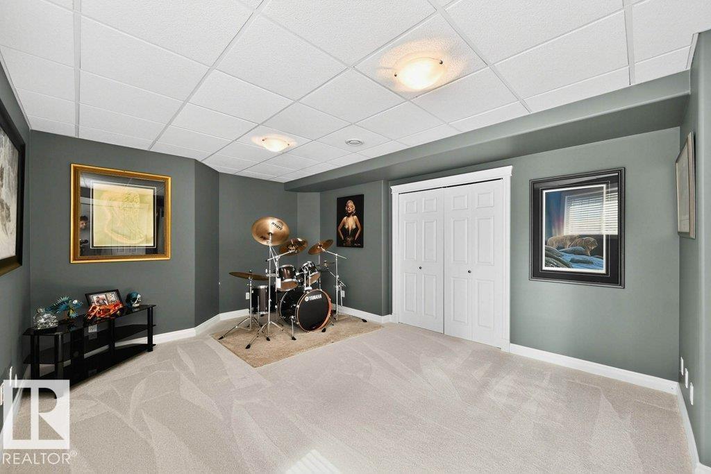 Photo 18 of 3812 42 St Nw, Edmonton AB